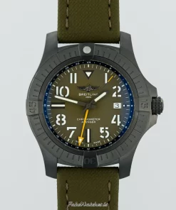 Breitling Avenger V32395 Automatic 45mm Unisex Replica Watch - Green Dial, Titanium Case