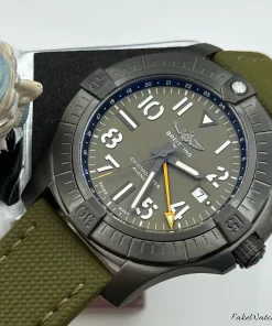Breitling Avenger V323952A1L1X1 Automatic 45mm Unisex Replica Watch - Green Dial, Titanium Case