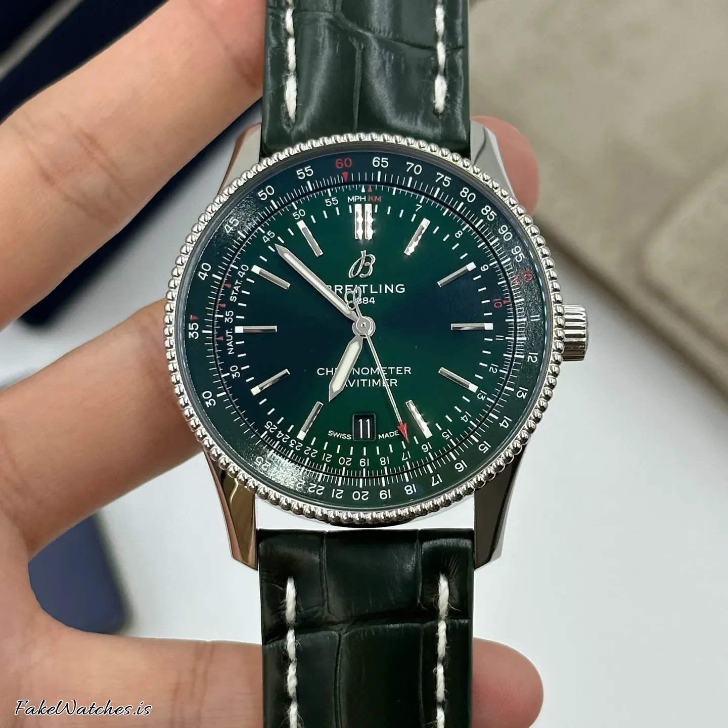 breitling-navitimer-a17326361l1p1-3547