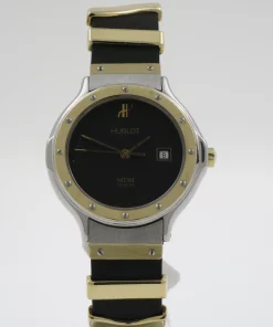 Hublot Classic 1390.100.2 Quartz 28mm Female Replica Watch - Black Dial, Gold/Steel Case