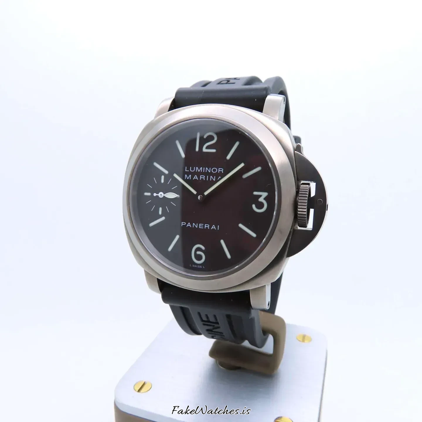 panerai-luminor-marina-pam00118-10437