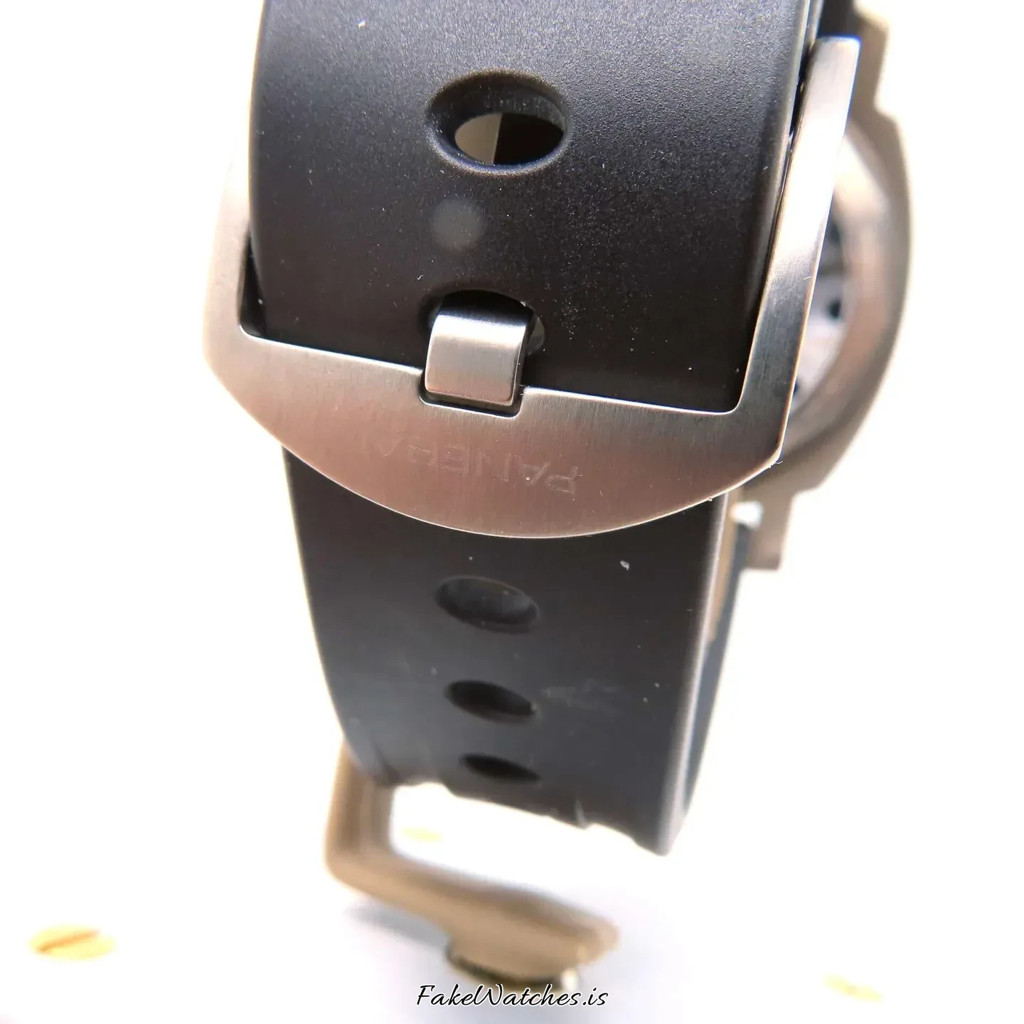 panerai-luminor-marina-pam00118-10446