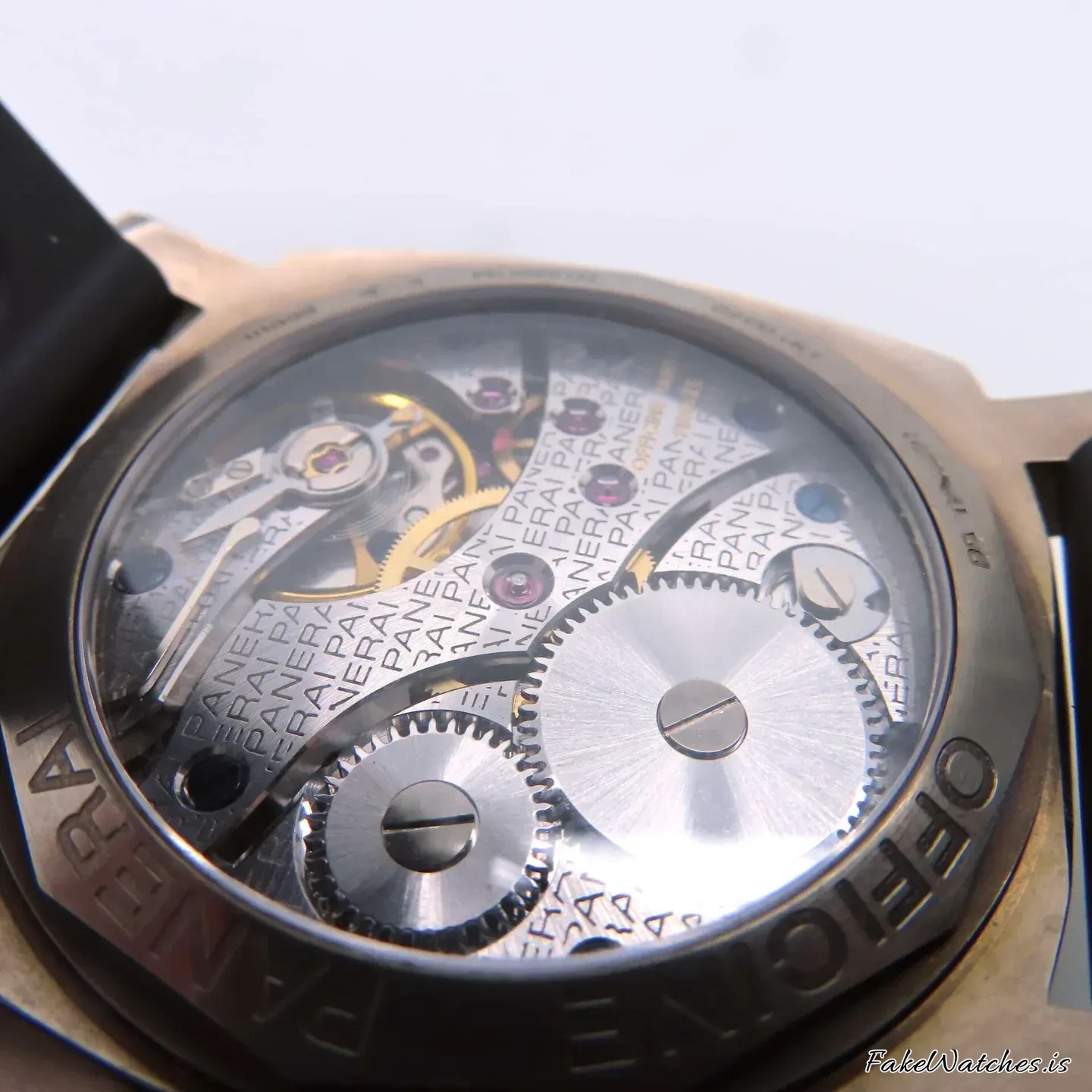 panerai-luminor-marina-pam00118-10454