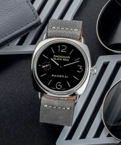 Panerai Radiomir Black Seal PAM00183 Manual winding 44mm Unisex Replica Watch - Black Dial, Steel Case