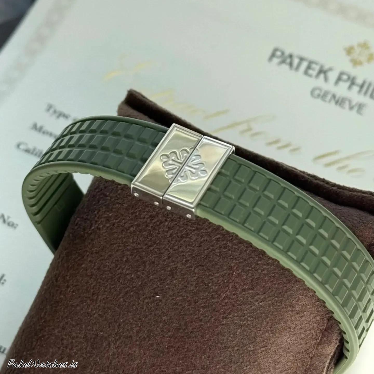 patek-philippe-aquanaut-5065-1725