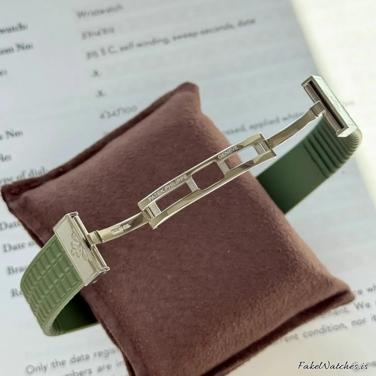 patek-philippe-aquanaut-5065-1726