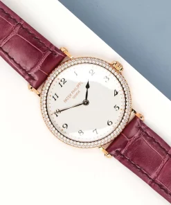 Patek Philippe Calatrava 7200/200R-001 Automatic 35mm Female Replica Watch - Silver Dial, Rose Gold Case