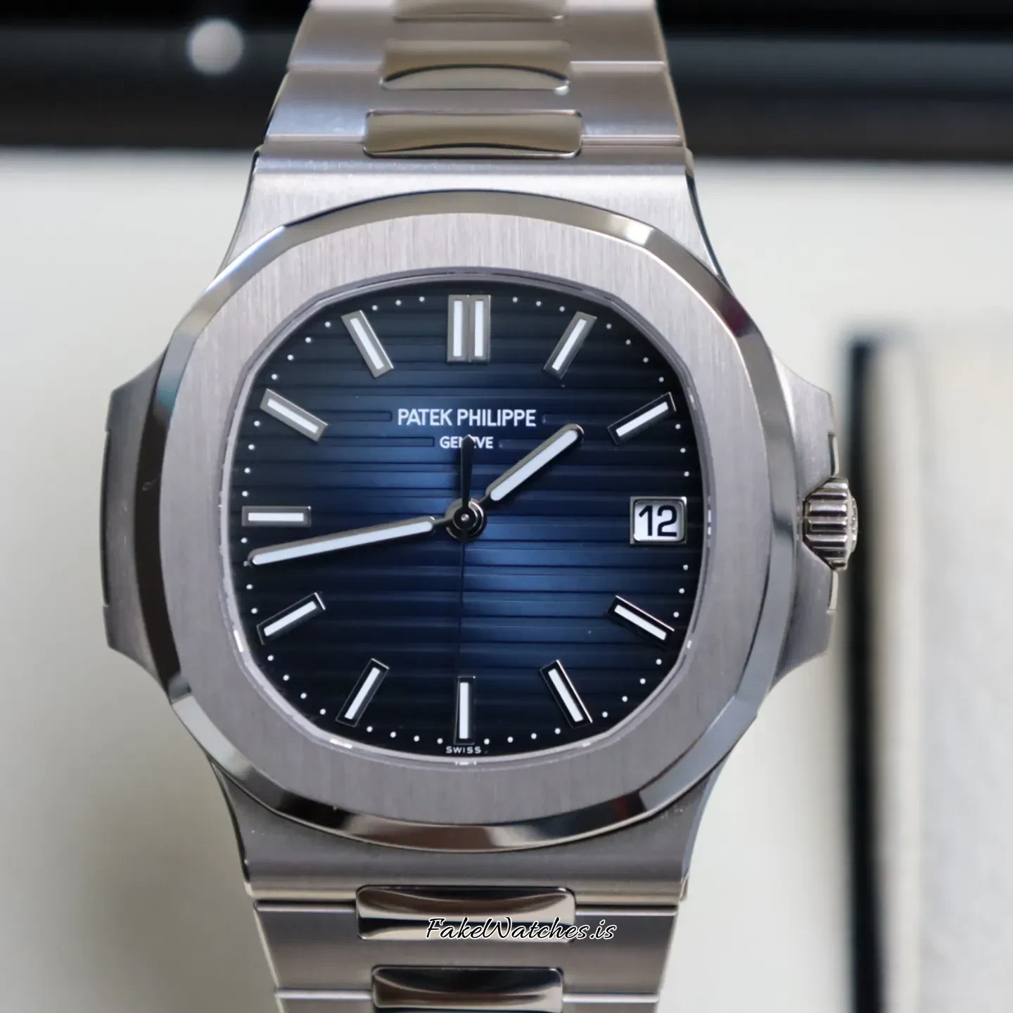 patek-philippe-nautilus-58111g-001-20