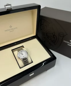 Alternative view of Patek Philippe Nautilus 7118/1200A-010 Automatic 35mm Female Replica Watch - Silver Dial, Steel Case