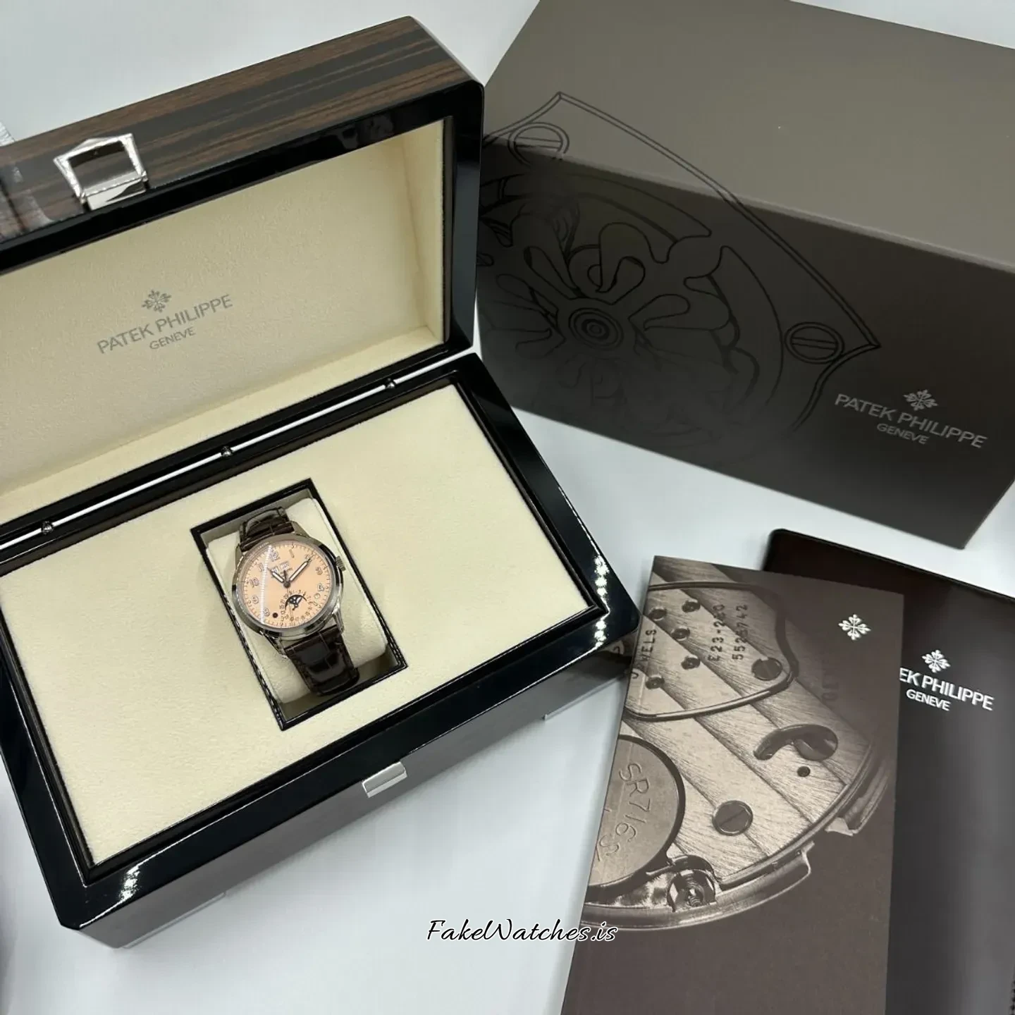 patek-philippe-perpetual-calendar-5320g-011-590