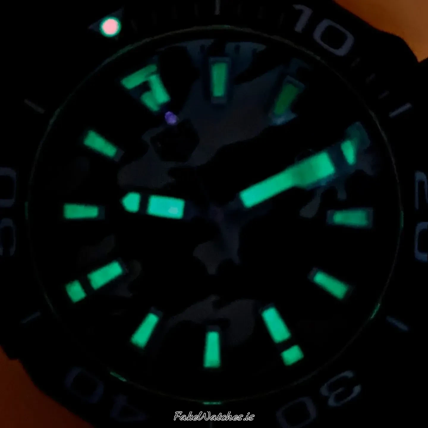 tag-heuer-aquaracer-300m-way208d.fc8221-14361