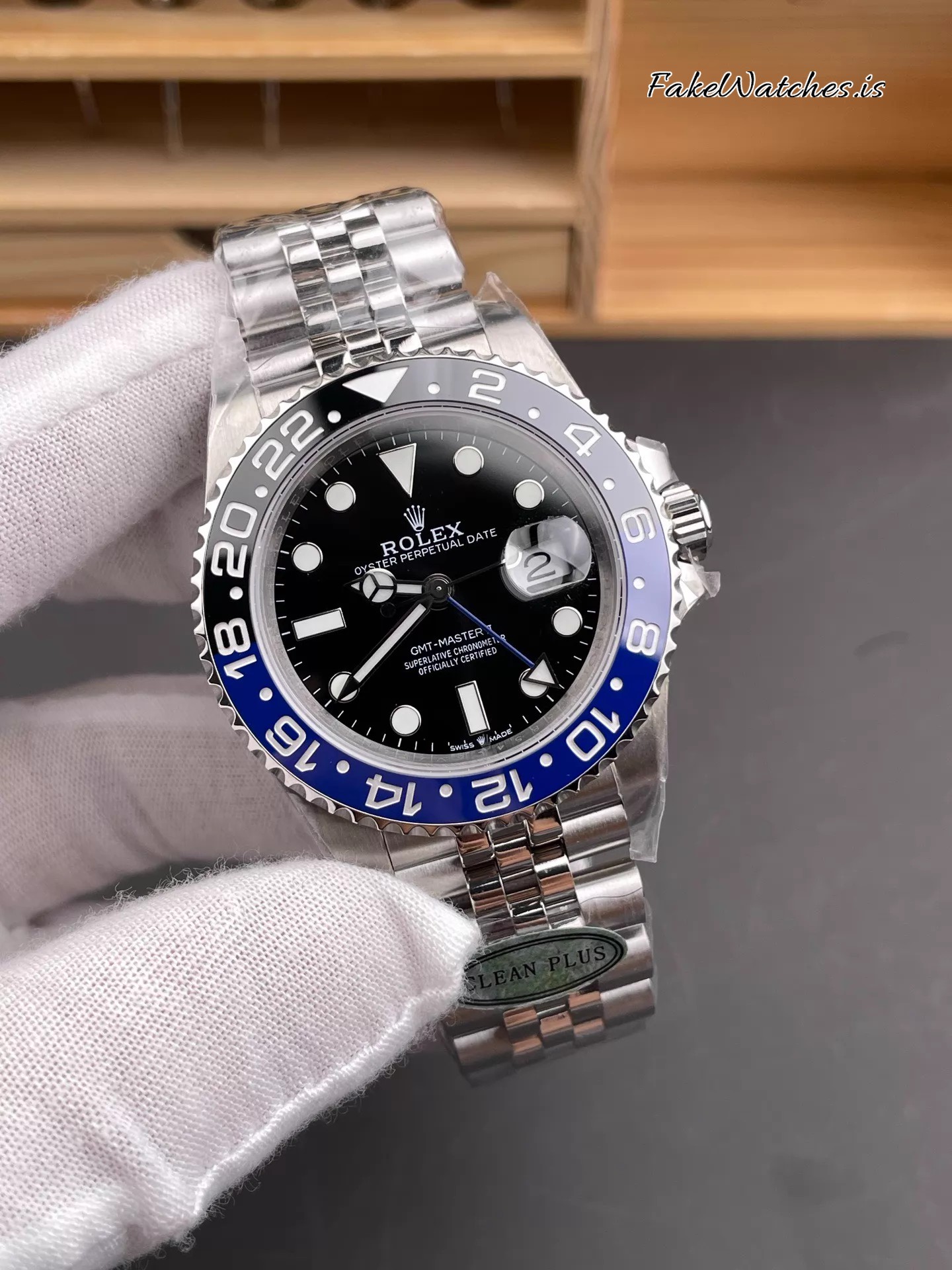 126710blnr-batman-automatic-black-dial-40mm_01