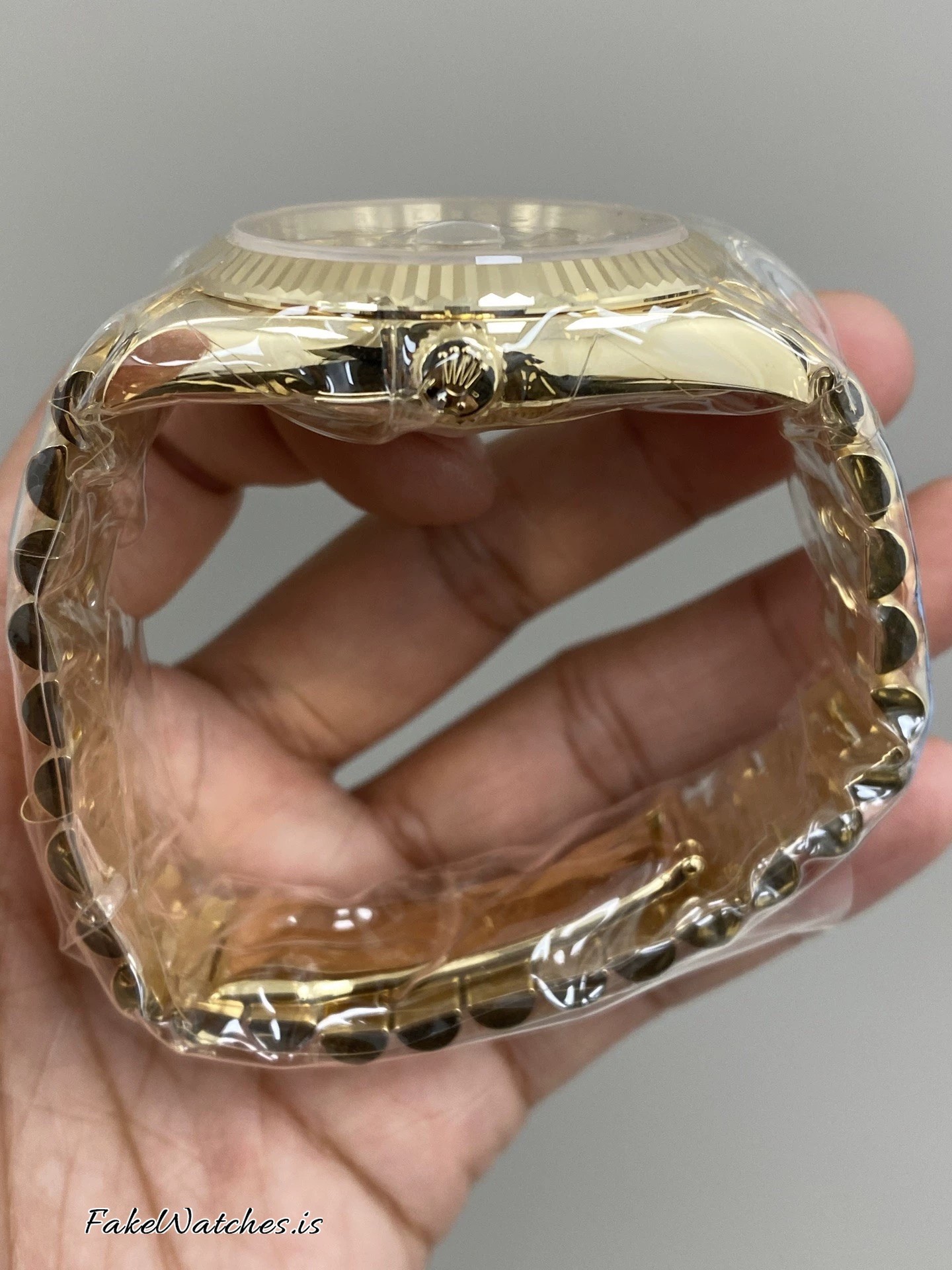 228238-yellow-gold-champagne-dial-automatic_02