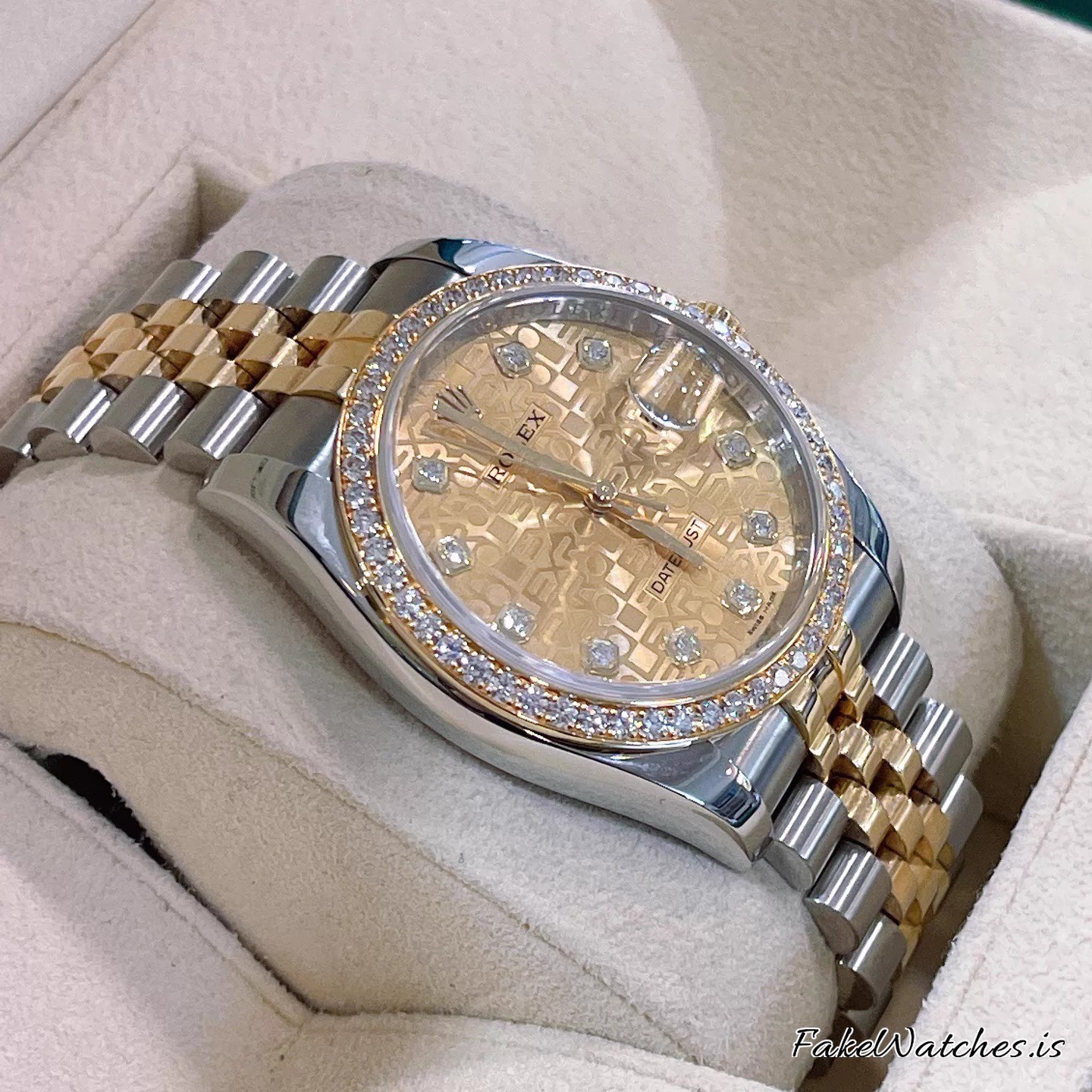 datejust-36mm-116243-two-tone-champagne-dial_01