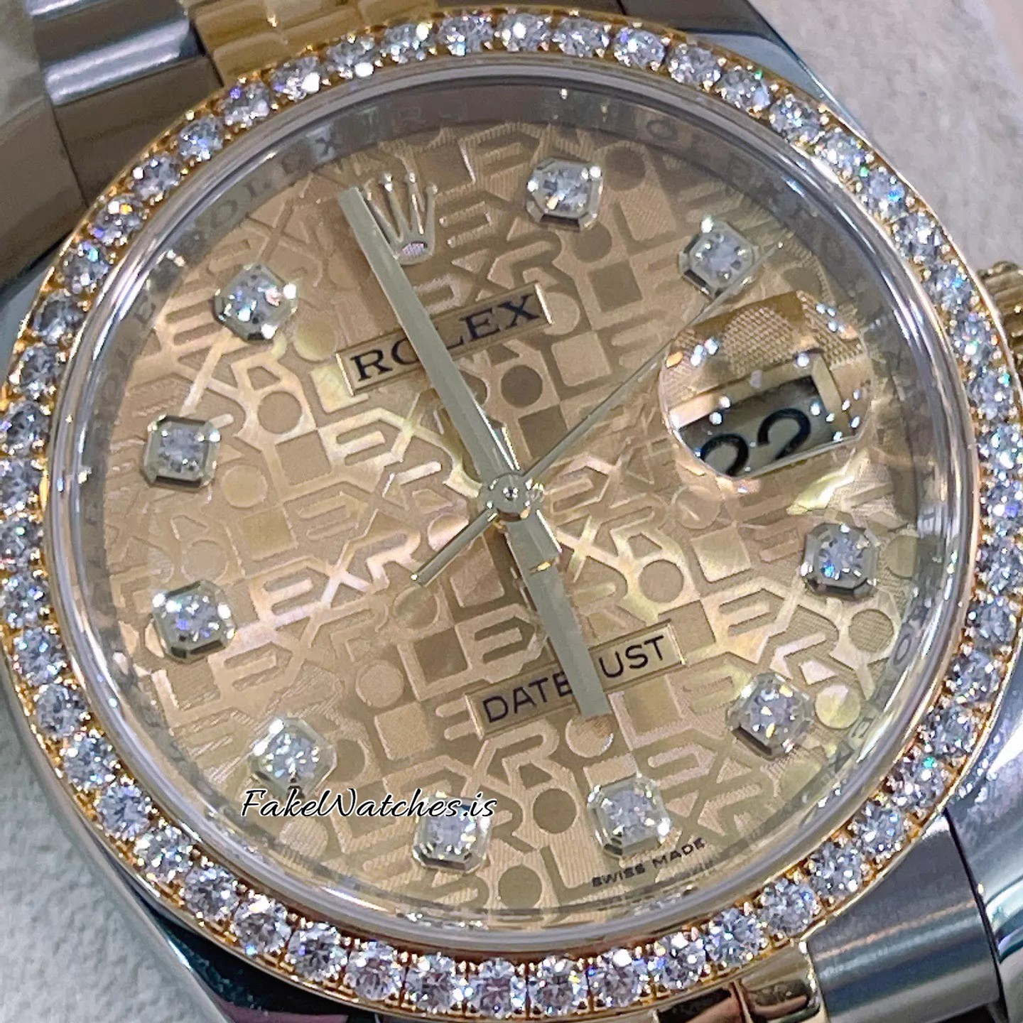 datejust-36mm-116243-two-tone-champagne-dial_02