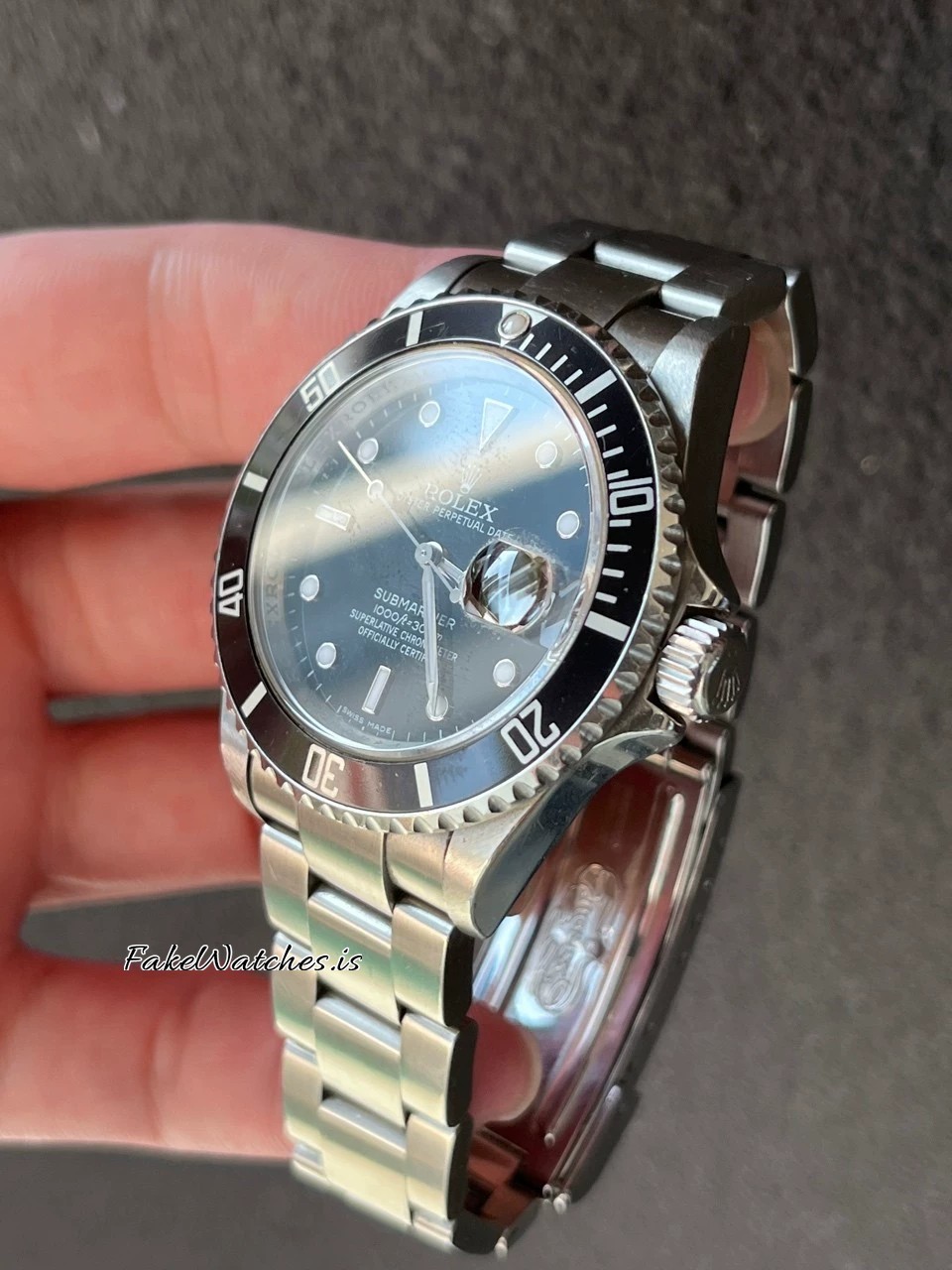 submariner-116610ln-40mm-black-dial-automatic_01