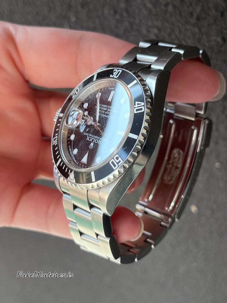 submariner-116610ln-40mm-black-dial-automatic_02