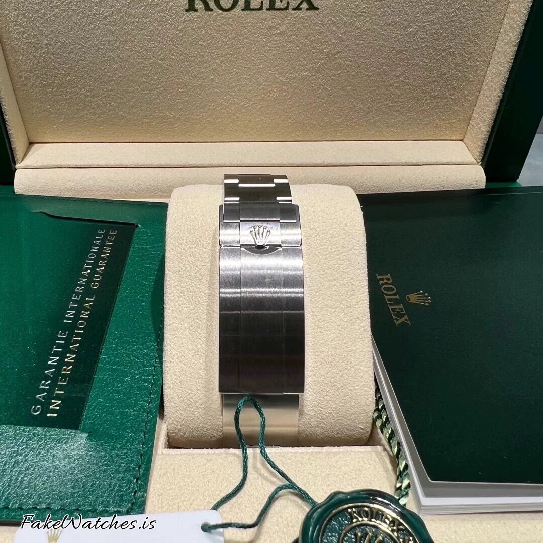 deepsea-sea-dweller-126660-d-blue_03