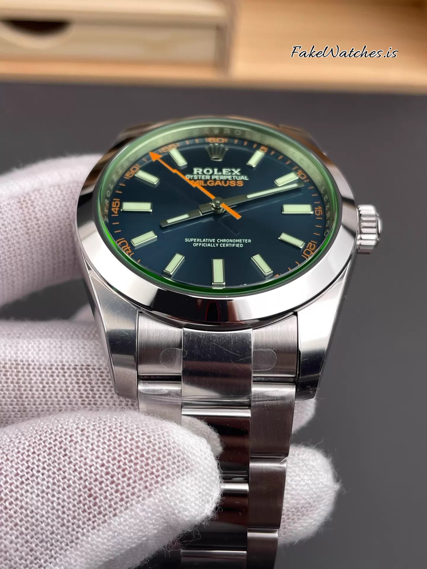 rolex-milgauss-116400gv-z-blue-green_03