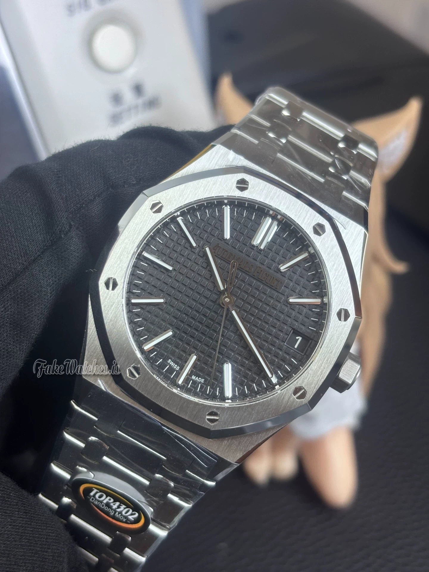 Audemars Piguet Royal Oak 41mm Black Dial Stainless Steel Men Watch 15510ST Automatic Calibre 4302 - Image 4